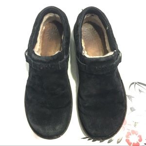 Sz 11 Slip On Ugg Flats